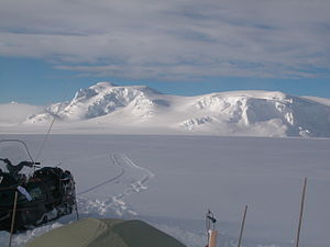 03 Perunika Glacier.JPG