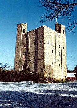 The keep, Hedingham Castle in winter.jpg
