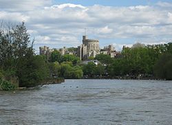 Windsor Castle and the Thames geograph-2950649-by-Liz-n-Jim.jpg