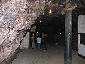 Insidechislehurstcaves.jpg