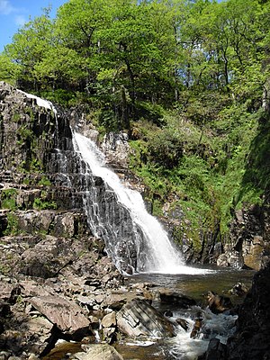 Pistyll Cain Waterfall - panoramio (1).jpg