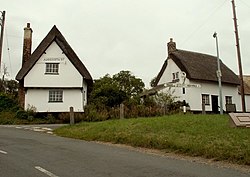 Thatched cottages at Thriplow - geograph.org.uk - 492279.jpg