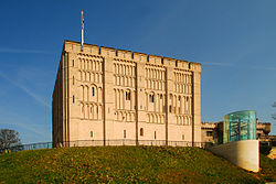 Norwich Castle keep, 2009.jpg