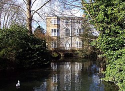 Grandpont House from the Isis towpath - geograph.org.uk - 1253276.jpg