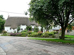 Thatched cottages in Hinton Parva - geograph.org.uk - 1420923.jpg