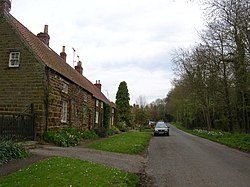 Cottages in Howsham - geograph.org.uk - 790637.jpg