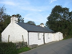 Bod Hyfryd - Traditional Welsh Cottage - geograph.org.uk - 257770.jpg