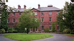 Tapton House Chesterfield Geograph-3363725-by-Stephen-Richards.jpg