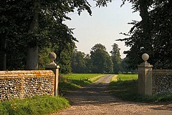 Entrance to Bartonmere House - geograph.org.uk - 238716.jpg