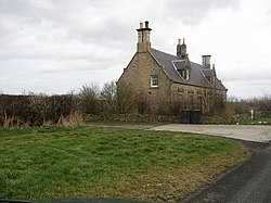 Cottages at the main entrance to Blackadder Mains - geograph.org.uk - 1188531.jpg