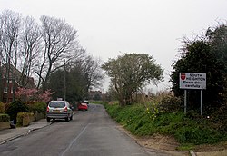 Heighton Road, entrance to South Heighton from Denton - geograph.org.uk - 724888.jpg