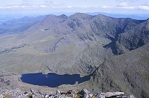Macgillycuddy's Reeks, Lough Callee and Cnoc na Péiste (Knocknapeasta) - geograph.org.uk - 1434579.jpg
