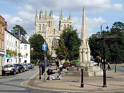 Selby Abbey and War Memorial - geograph.org.uk - 520562.jpg
