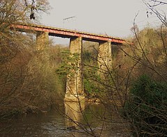 Larkhall Viaduct (geograph 5313608).jpg