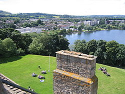 Am linlithgow palace and town.JPG