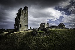 Helmsley Castle English Heritage.jpg