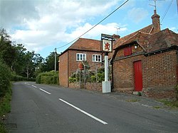 The Red Lion, Mortimer West End - geograph.org.uk - 56037.jpg