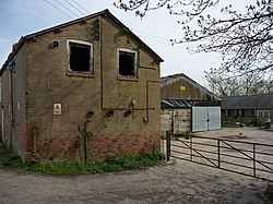 Cottonworth - The Old Dairy (geograph 1799203).jpg