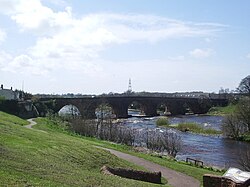 Longtown Bridge over the River Esk.jpg