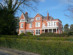 Mansion House, Stow Park Circle, Newport - geograph.org.uk - 717175.jpg