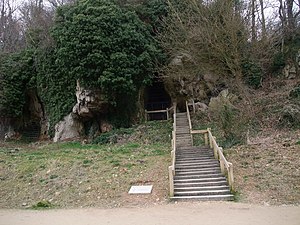 Robin Hood Cave, Creswell Crags - geograph.org.uk - 1175963.jpg