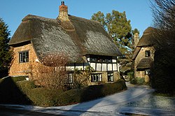 Thatched cottages in Gretton - geograph.org.uk - 1629931.jpg