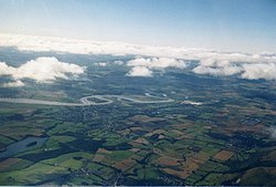The Forth Valley near Alloa - geograph.org.uk - 723980.jpg