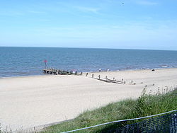Hopton beach in 2003.jpg