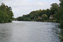 Houses by the river - geograph.org.uk - 1509844.jpg