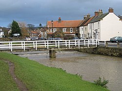 Bridge over the Leven at Great Ayton - geograph.org.uk - 1639516.jpg