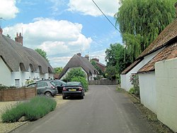 Thatched cottages in Thruxton, Hampshire - geograph 4045024.jpg