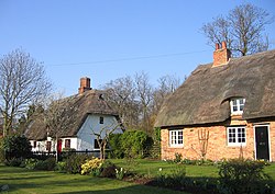Thatched cottages, High Street, Croxton, Cambs - geograph.org.uk - 386153.jpg