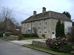 Dunfield cottages - geograph.org.uk - 330889.jpg
