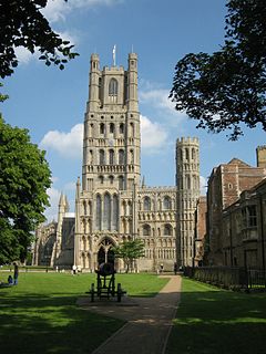 Ely Cathedral and Palace Green.jpg
