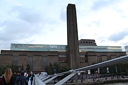 London - Tate Modern, 2016.jpg