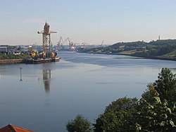 Quiet River Tyne - geograph.org.uk - 205421.jpg