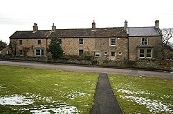 Boldron House and Newton Cottage - geograph.org.uk - 1737969.jpg