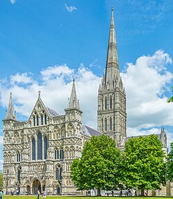 Salisbury Cathedral June 2015.jpg