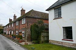 Houses at Popham - geograph.org.uk - 1772222.jpg