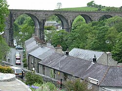 The viaduct in Ingleton, Yorkshire.jpg