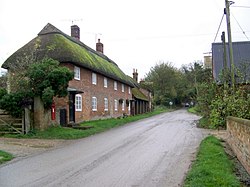 Wick Farm Cottages - geograph.org.uk - 1578820.jpg