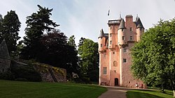 Craigievar-Castle.jpg