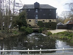 Lemsford Mill, Hertfordshire - geograph-2176794.jpg