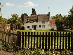 Old thatched cottage at Theydon Bois - geograph.org.uk - 439239.jpg
