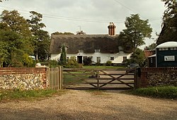 Thatched cottage at Calford Green, Suffolk - geograph.org.uk - 240211.jpg