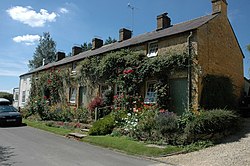 Cottages in Evenlode - geograph.org.uk - 902508.jpg