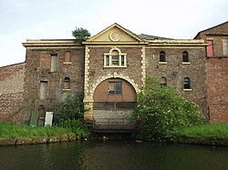 Canal Warehouse, Broadheath, Altrincham - geograph.org.uk - 113404.jpg