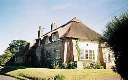 Higher Ansty, thatched cottage - geograph.org.uk - 500362.jpg