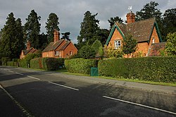 Estate cottages, Madresfield - geograph.org.uk - 996028.jpg