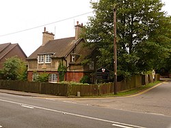 Wormley, Coronation Cottages - geograph.org.uk - 1410161.jpg